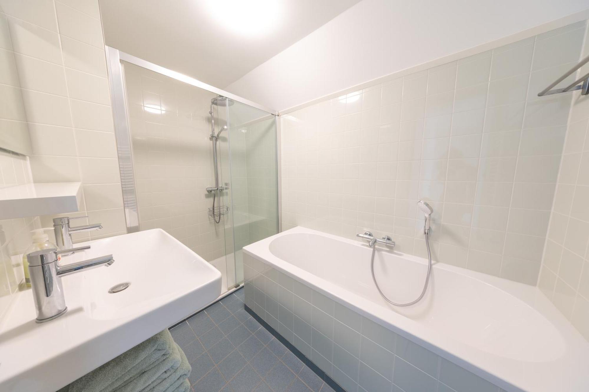 Gelkingehof Aparthotel Groningen Exteriör bild